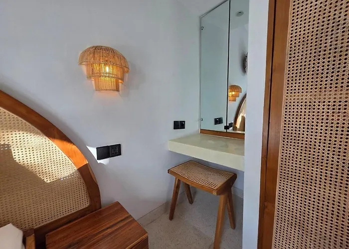 Ferienhaus & Wood Oasis , Spacious With Pool Uluwatu